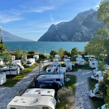 Al Lago Camping & Rooms Riva del Garda Luaran gambar
