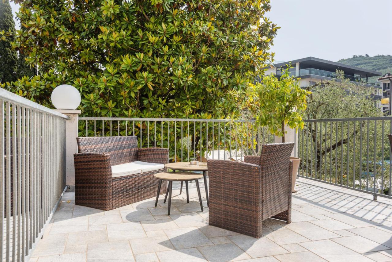 Al Lago Camping & Rooms Riva del Garda Luaran gambar