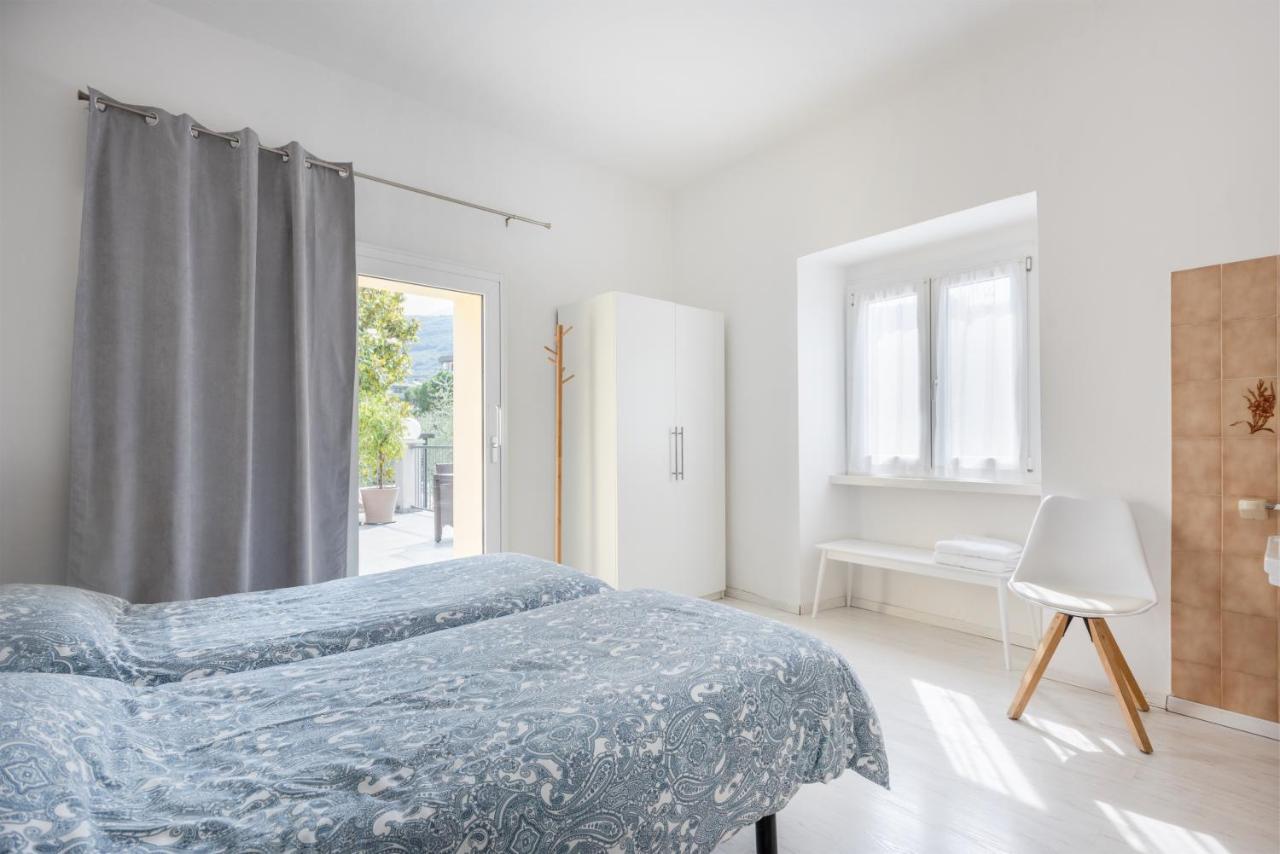 Al Lago Camping & Rooms Riva del Garda Luaran gambar