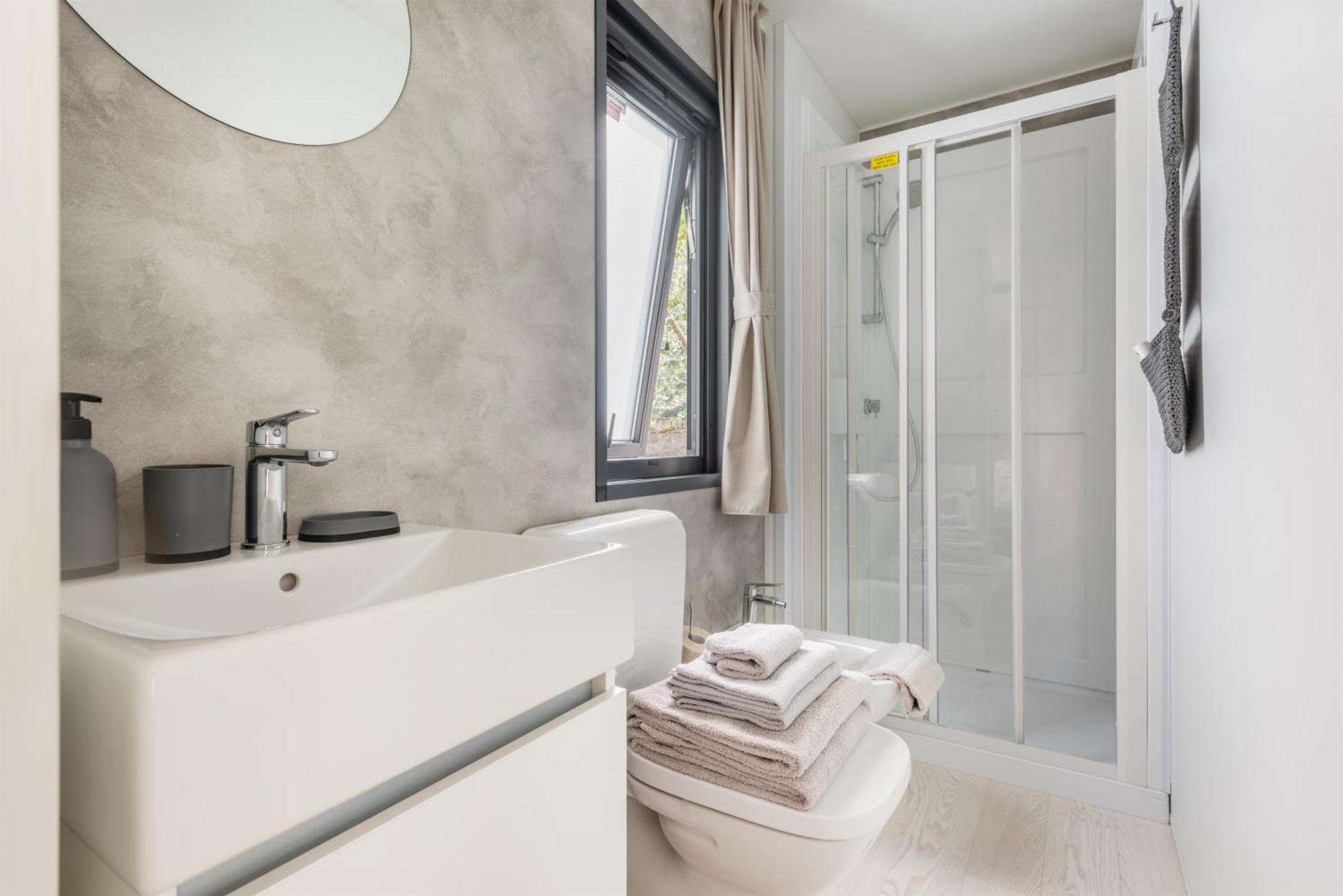 Al Lago Camping & Rooms Riva del Garda Luaran gambar
